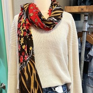 Aratta 'Night Tiger' Shawl